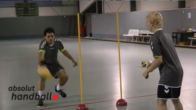 Handball pass training for two players